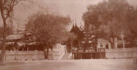 An Entrance to Mandalay Palace An Entrance to Mandalay Palace